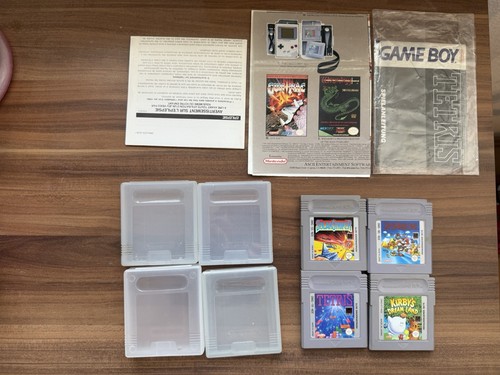 Original nintendo gameboy - 4x,